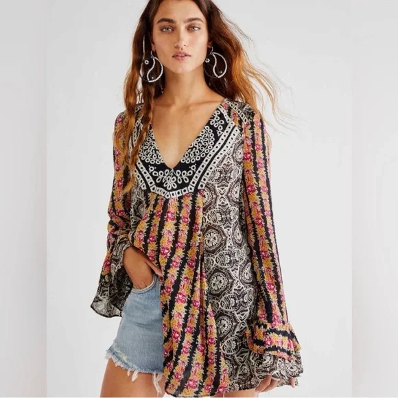 FREE PEOPLE Falling Into You Tunic Top Size Small Embroidered Ruffle Cuff Flowy - Picture 2 of 11